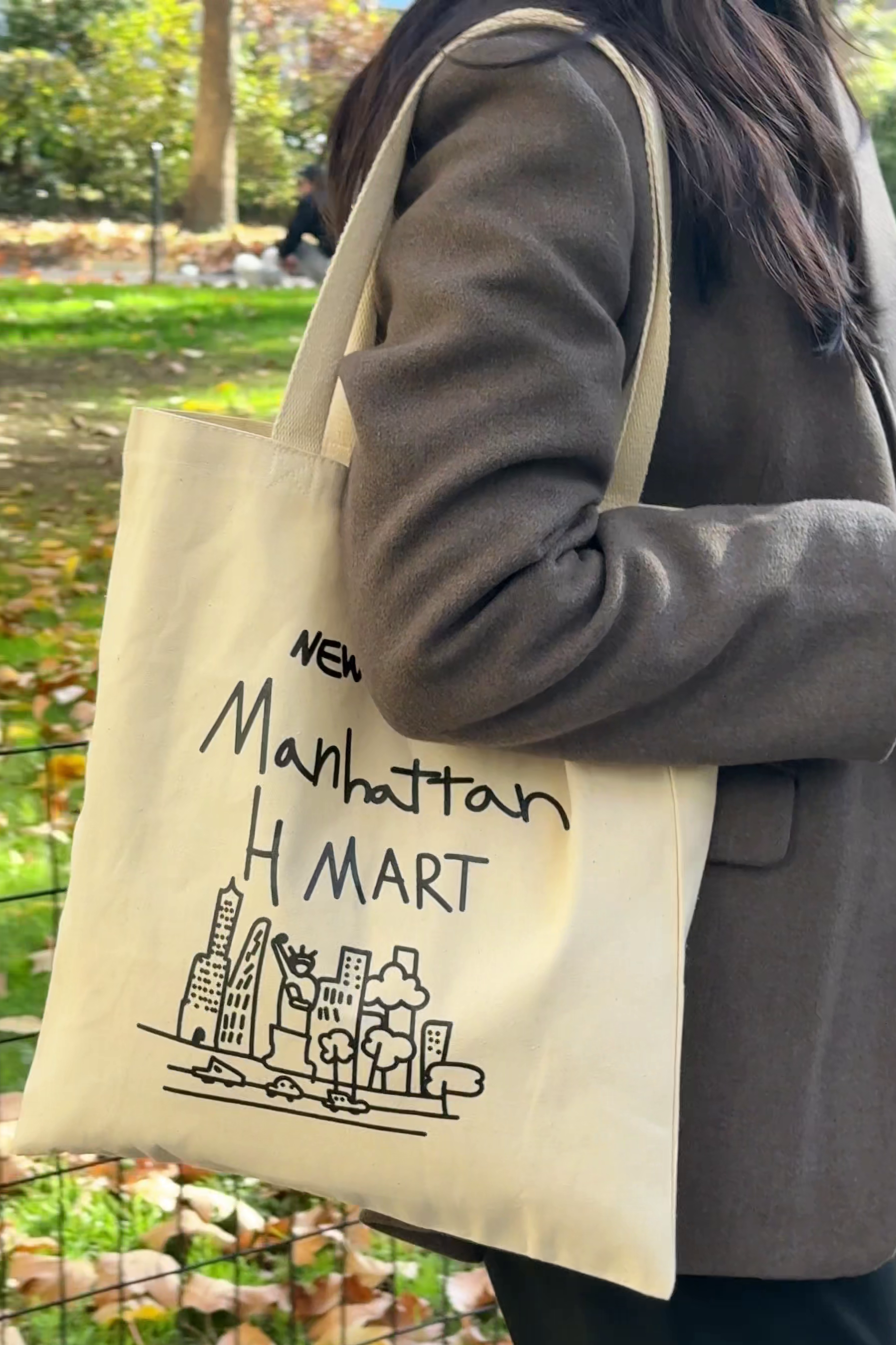H MART Manhattan New York Tote Bag